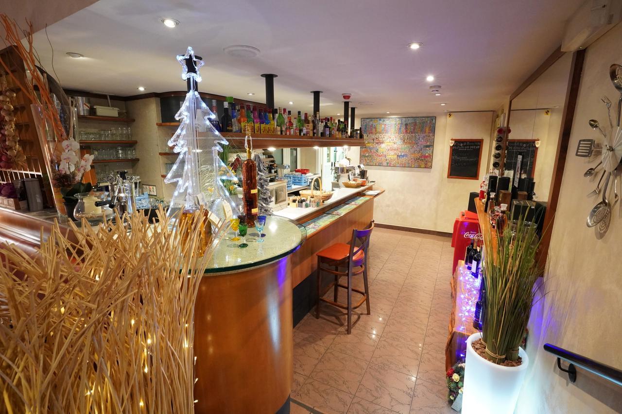 Bahnhof Haus Guest house 3*